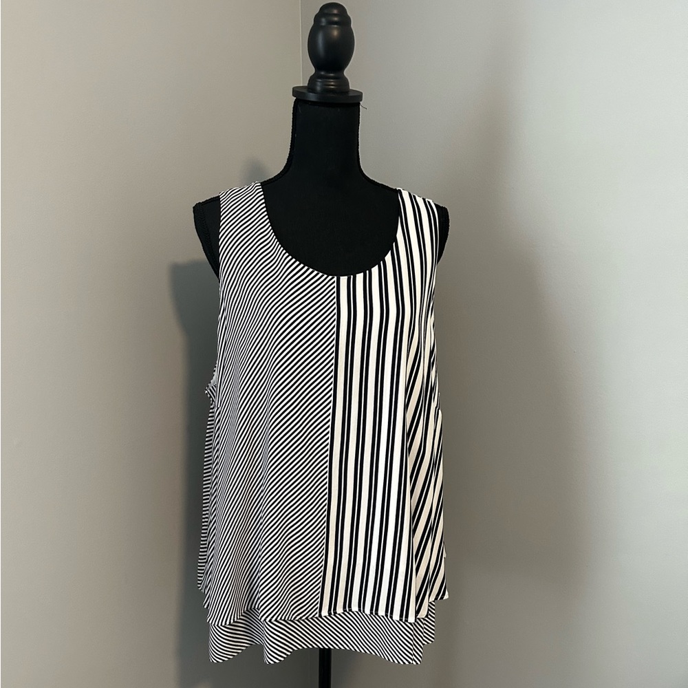 Crown & Ivy Ladies Sleeveless Top